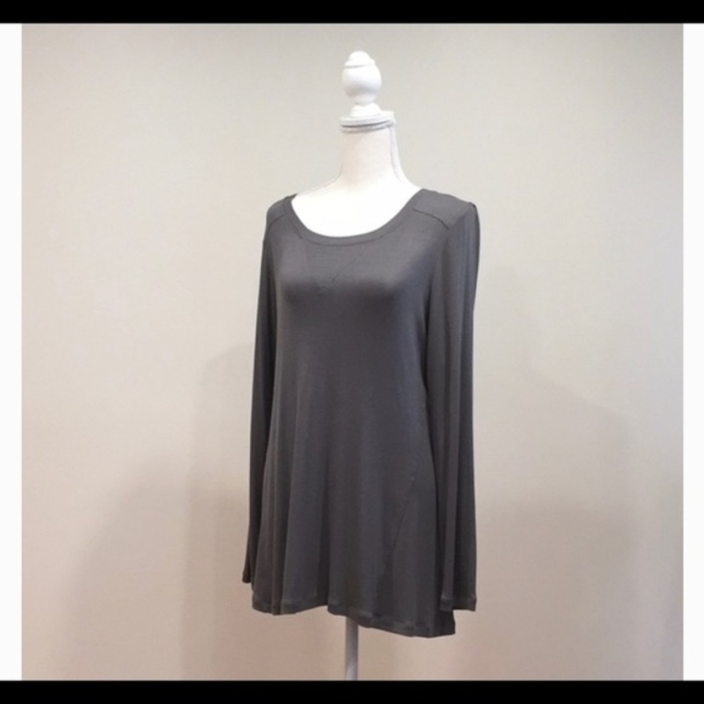 Swing tee